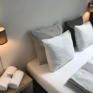 3* Frühstückspension Yburg