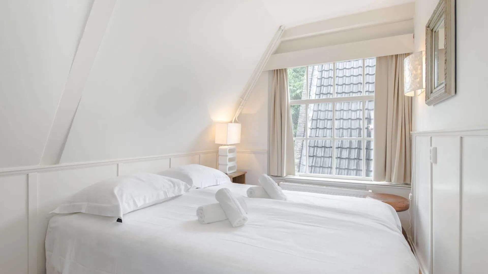 **  Hotel Calisto Amsterdam Netherlands